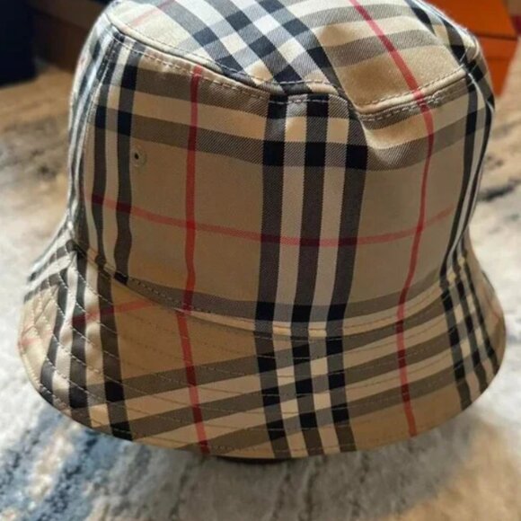 Burberry Tan and Cream Hat - Picture 2 of 2